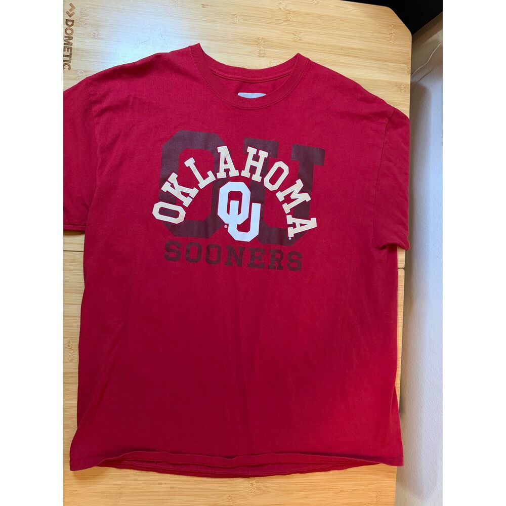 Captivating Oklahoma Sooners Shirt Mens XL Red OU Football Graphic Tee NCAA